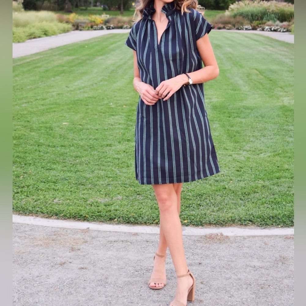 NWT Never A Wallflower Navy Green Stripe Ruffle Neck Dress Women’s XS Vicki